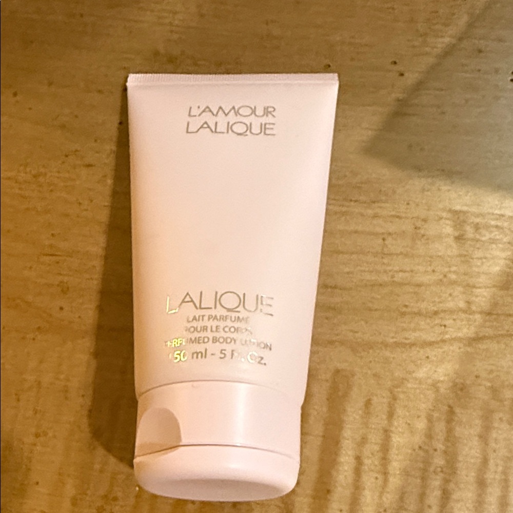 Rare Lalique L'Amour Perfumed Body Lotion Pink, 150 ml